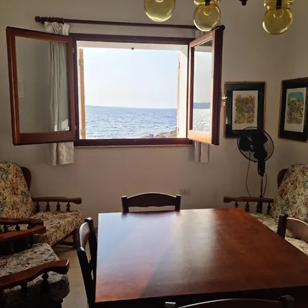 Scoglio Elisabetta 公寓